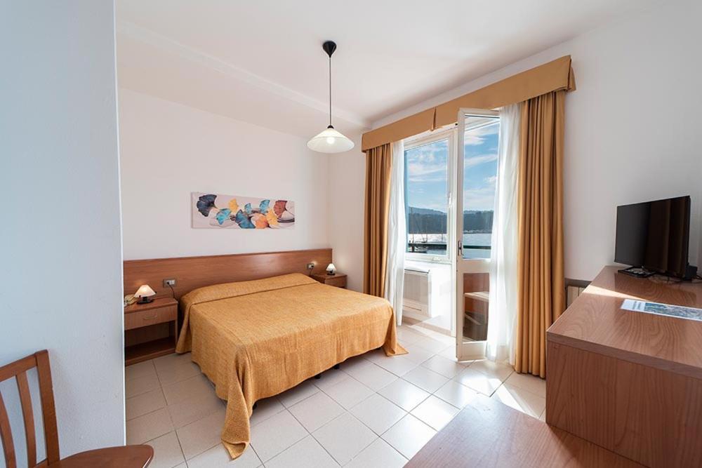 Hotel Belmare Porto Azzurro Luaran gambar