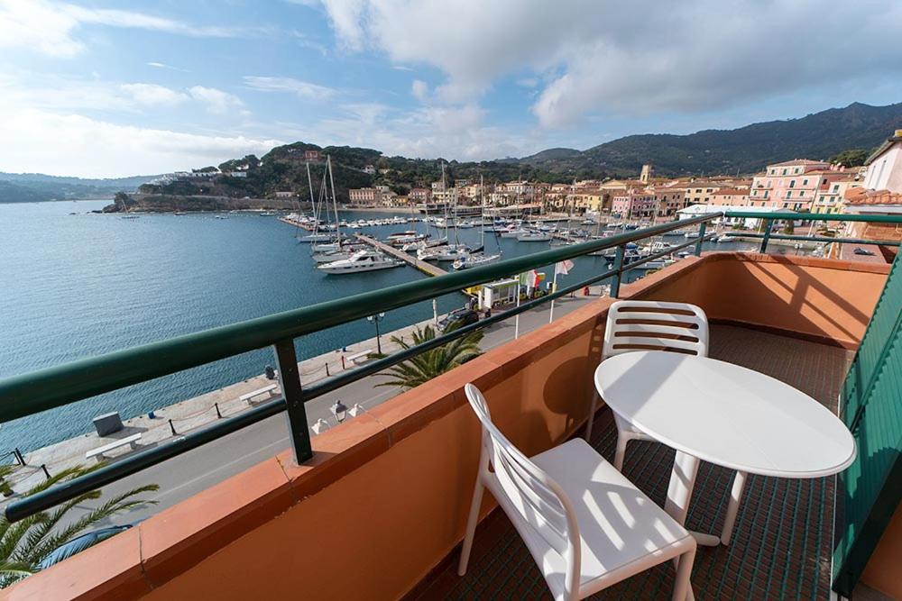 Hotel Belmare Porto Azzurro Luaran gambar