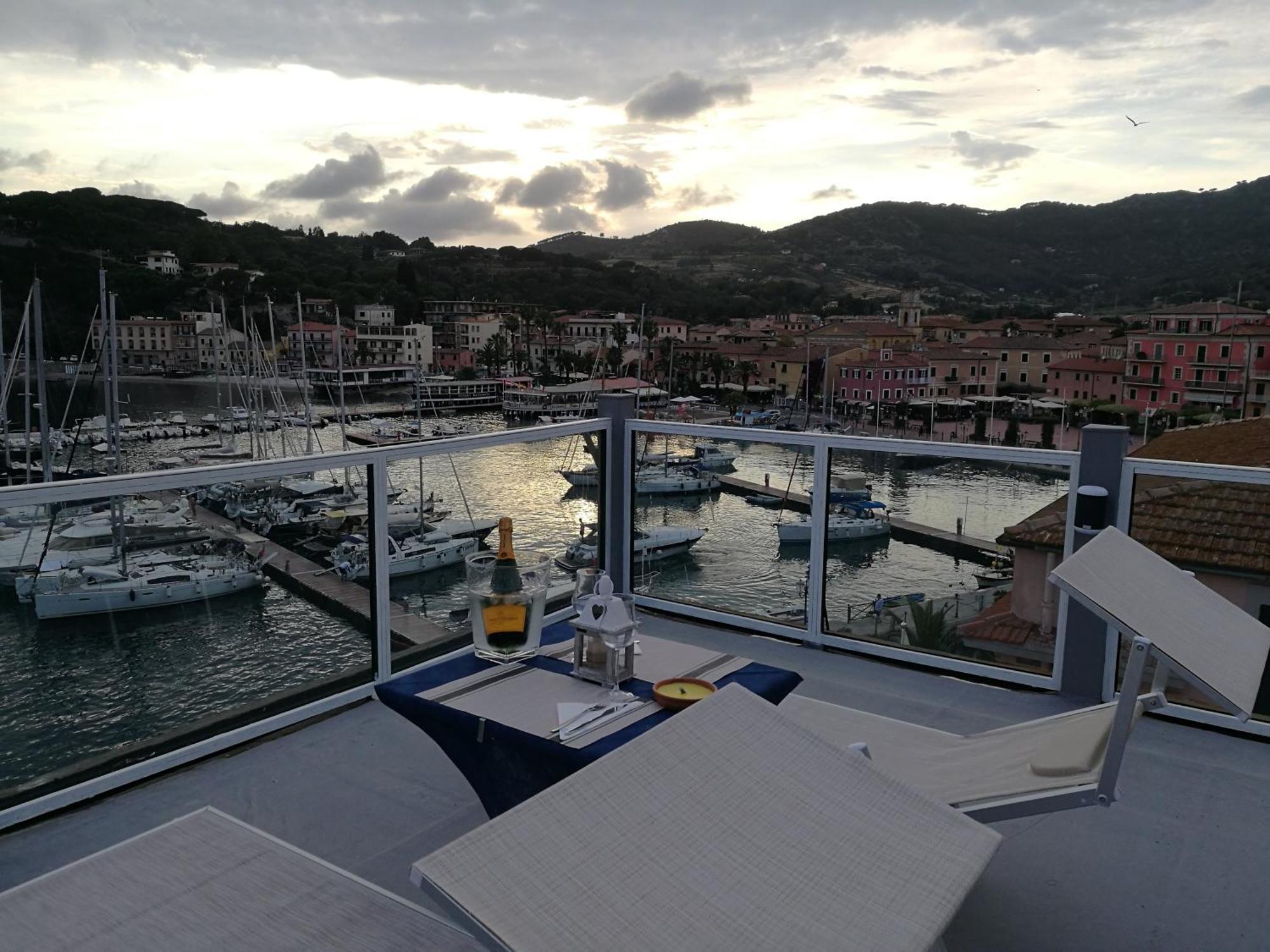 Hotel Belmare Porto Azzurro Luaran gambar